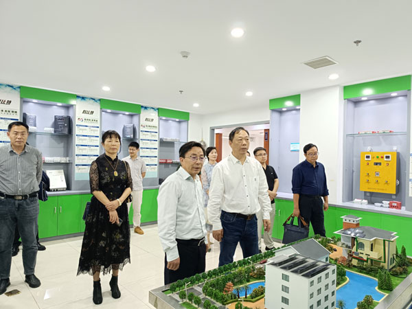 湖南省政協副主席、民建湖南省委會主委賴明勇蒞臨科比特走訪調研